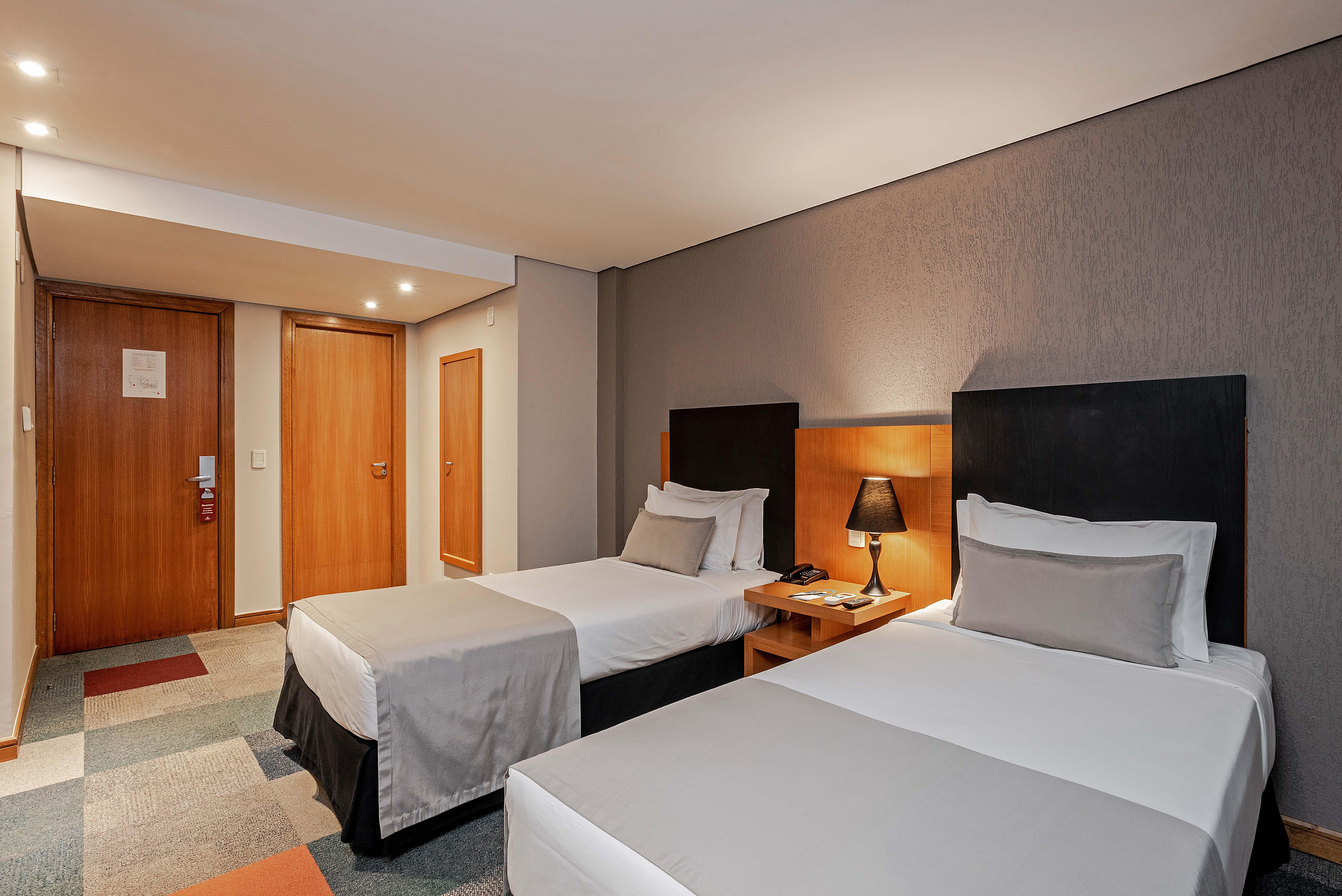 Hotel Slaviero Curitiba Batel Extérieur photo