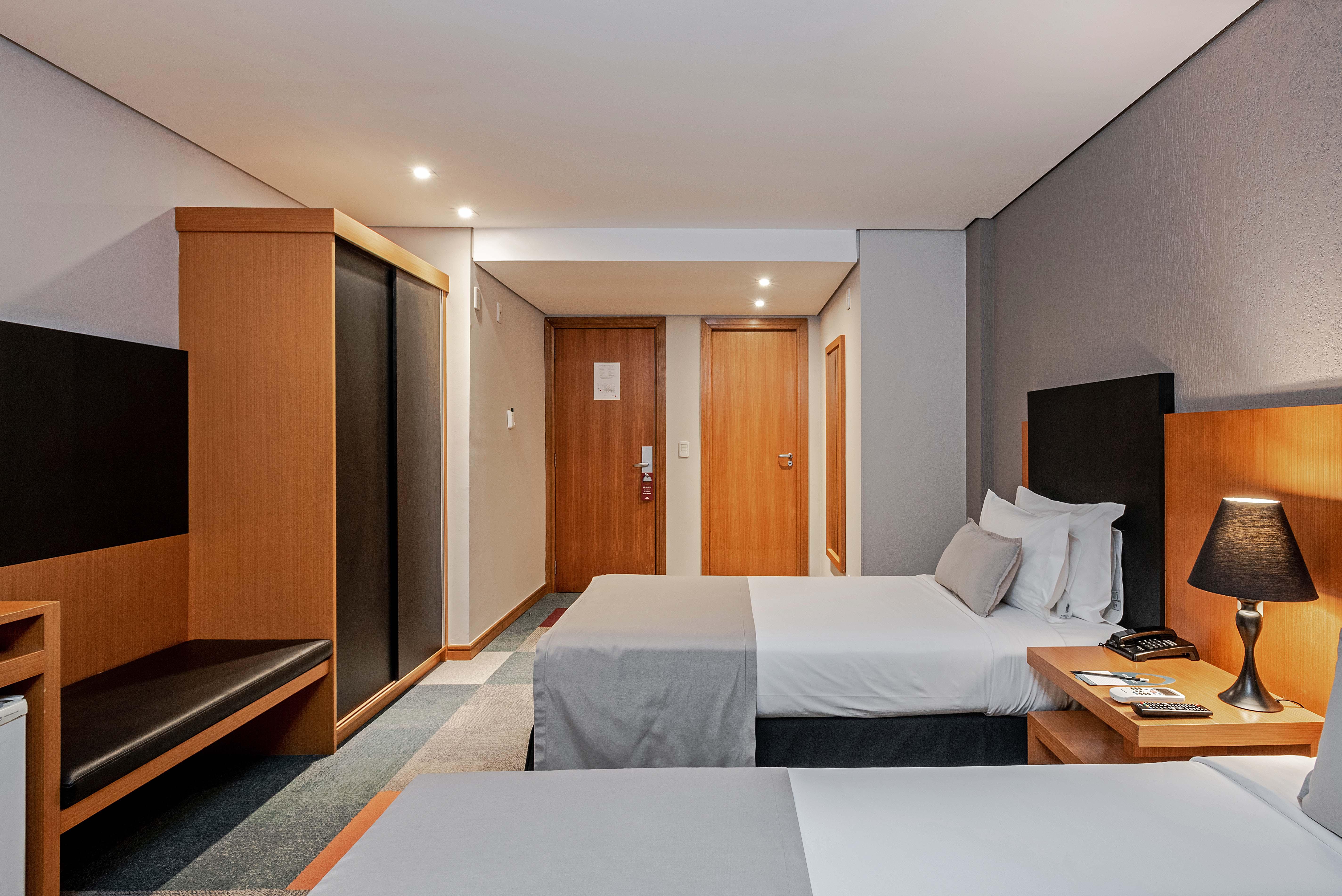 Hotel Slaviero Curitiba Batel Extérieur photo