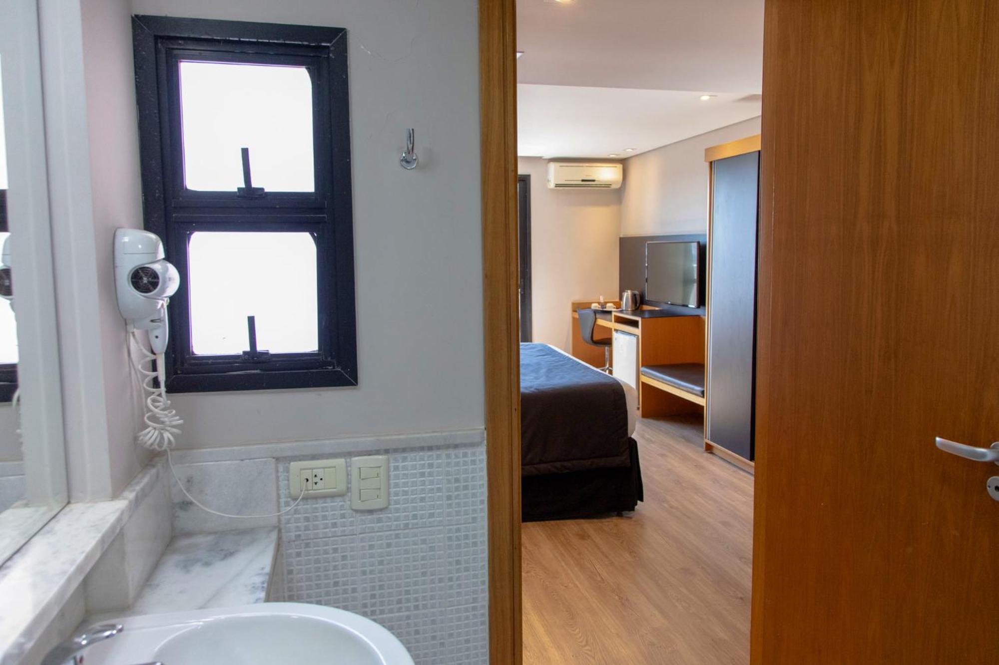 Hotel Slaviero Curitiba Batel Extérieur photo