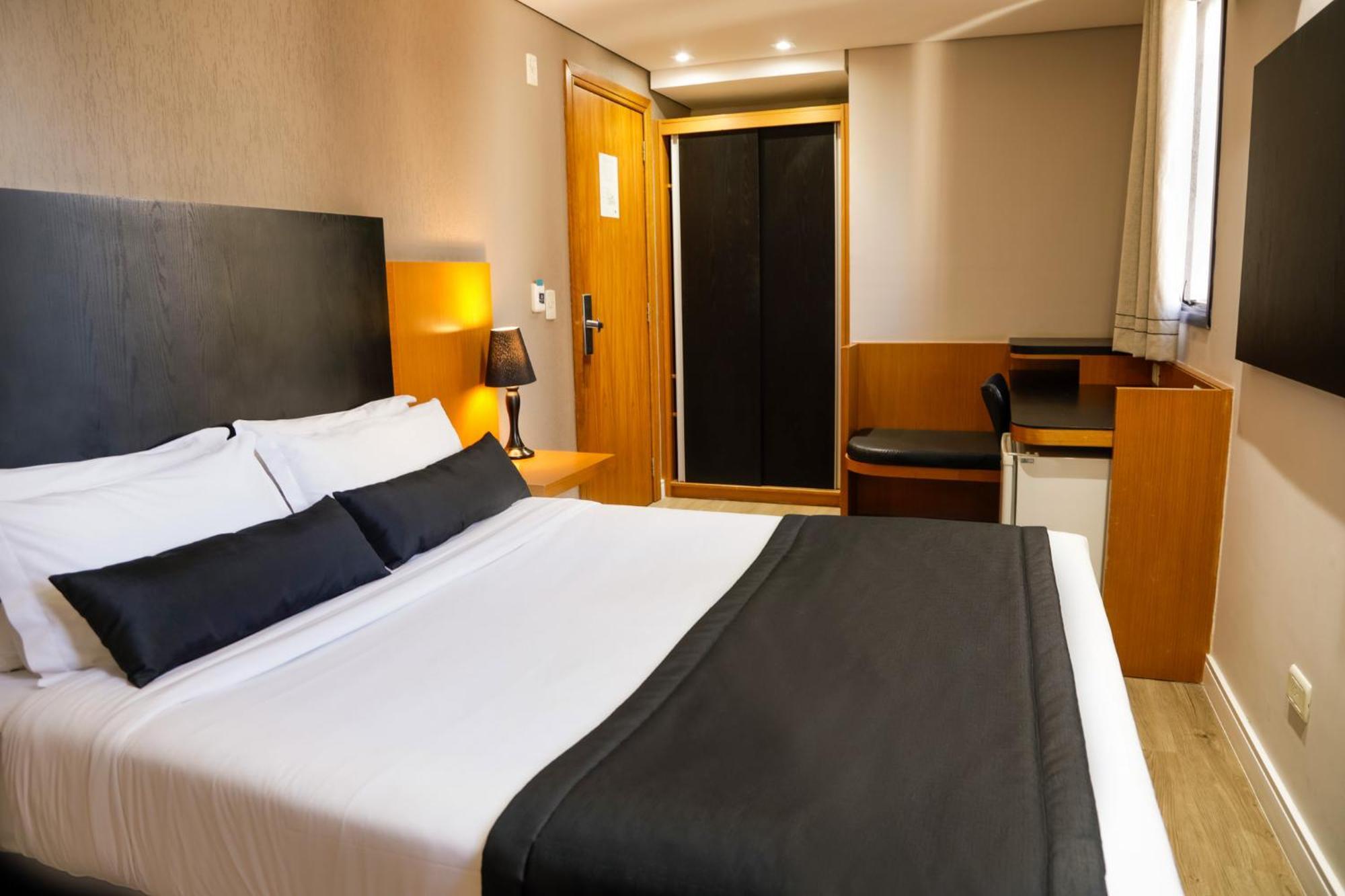 Hotel Slaviero Curitiba Batel Extérieur photo