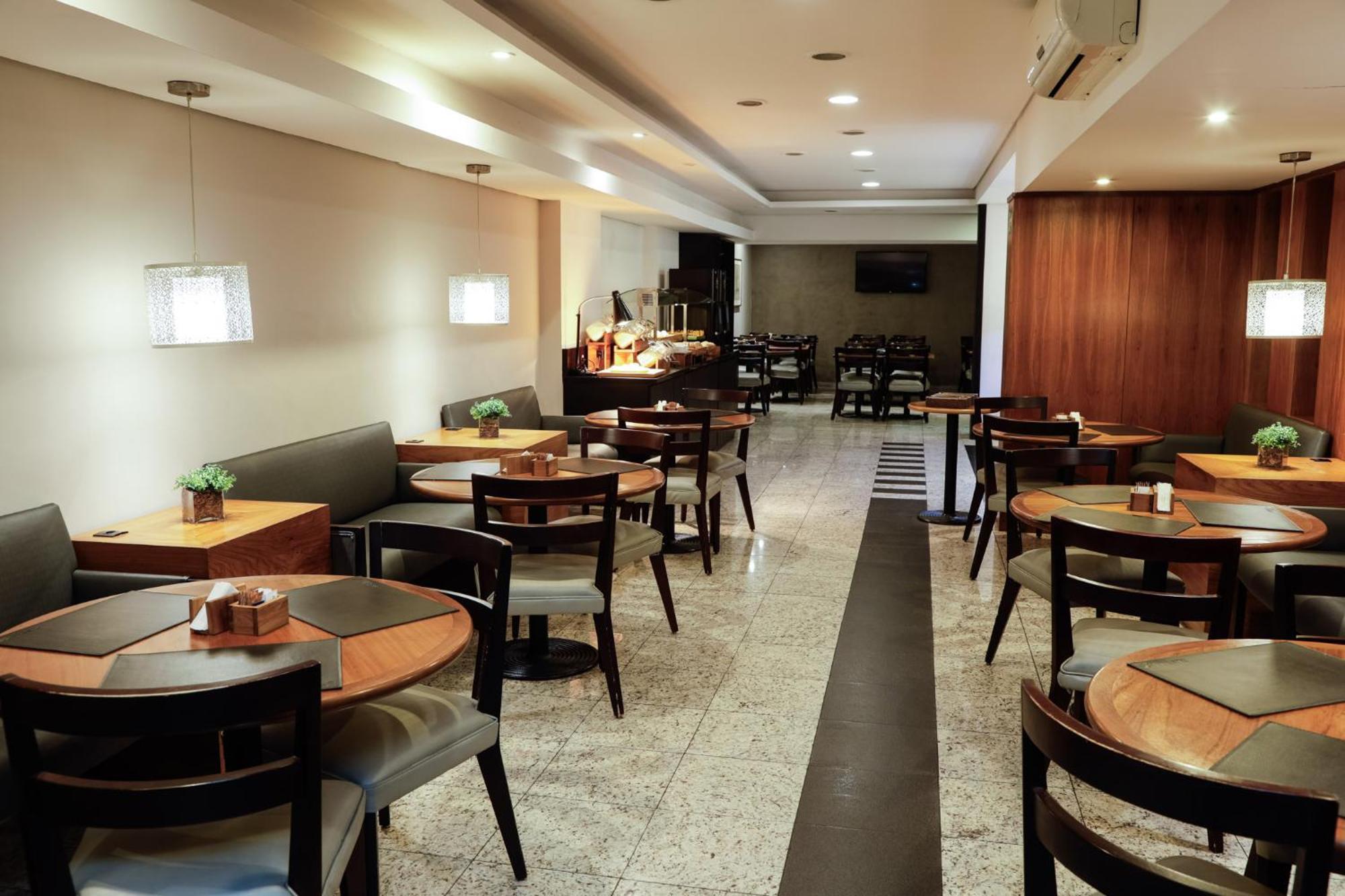Hotel Slaviero Curitiba Batel Extérieur photo